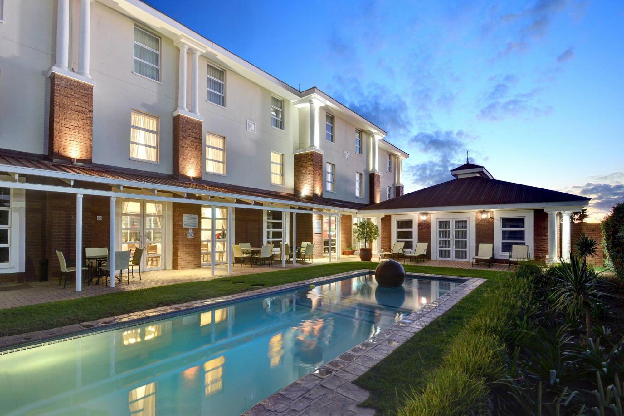 Protea Hotel by Marriott Mahikeng Mafikeng Bagian luar foto
