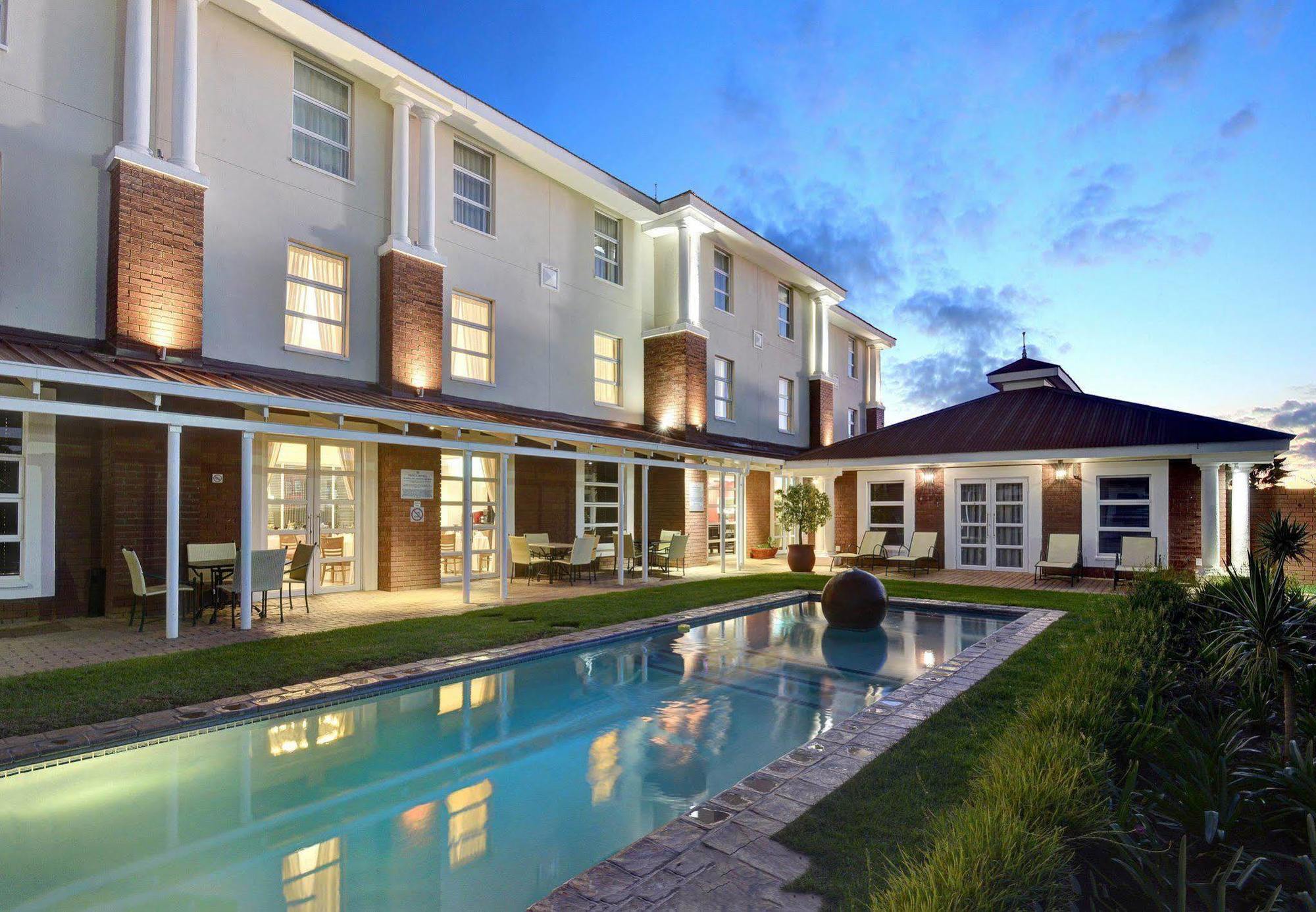 Protea Hotel by Marriott Mahikeng Mafikeng Bagian luar foto
